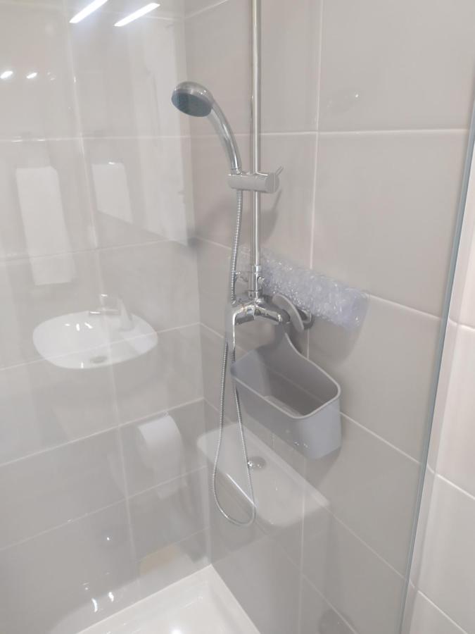 Hall 92 Quartos Com Wc Em Moradia Com Piscina A-Das-Lebres Лориш Екстер'єр фото