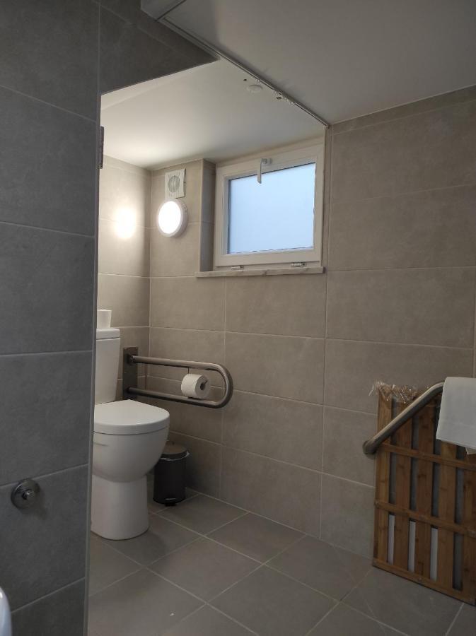 Hall 92 Quartos Com Wc Em Moradia Com Piscina A-Das-Lebres Лориш Екстер'єр фото