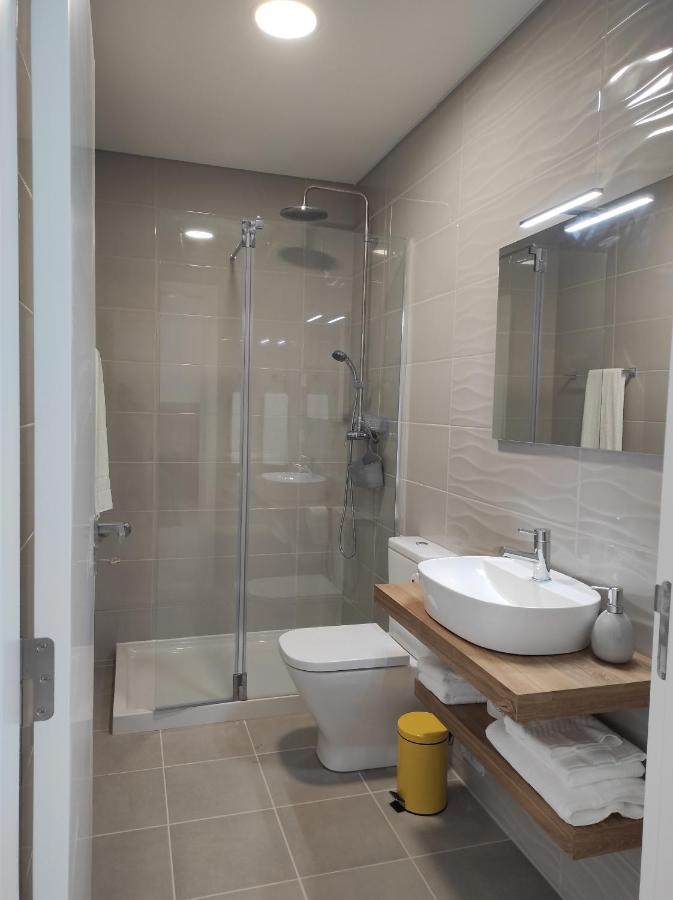 Hall 92 Quartos Com Wc Em Moradia Com Piscina A-Das-Lebres Лориш Екстер'єр фото