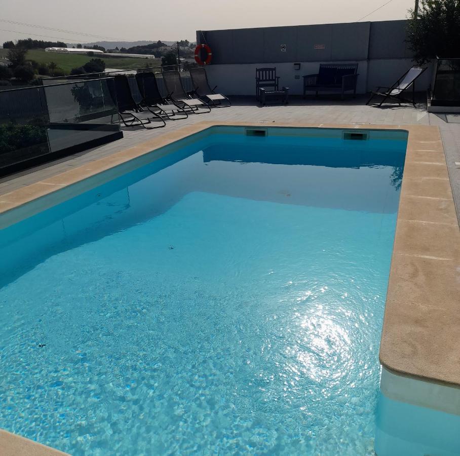 Hall 92 Quartos Com Wc Em Moradia Com Piscina A-Das-Lebres Лориш Екстер'єр фото