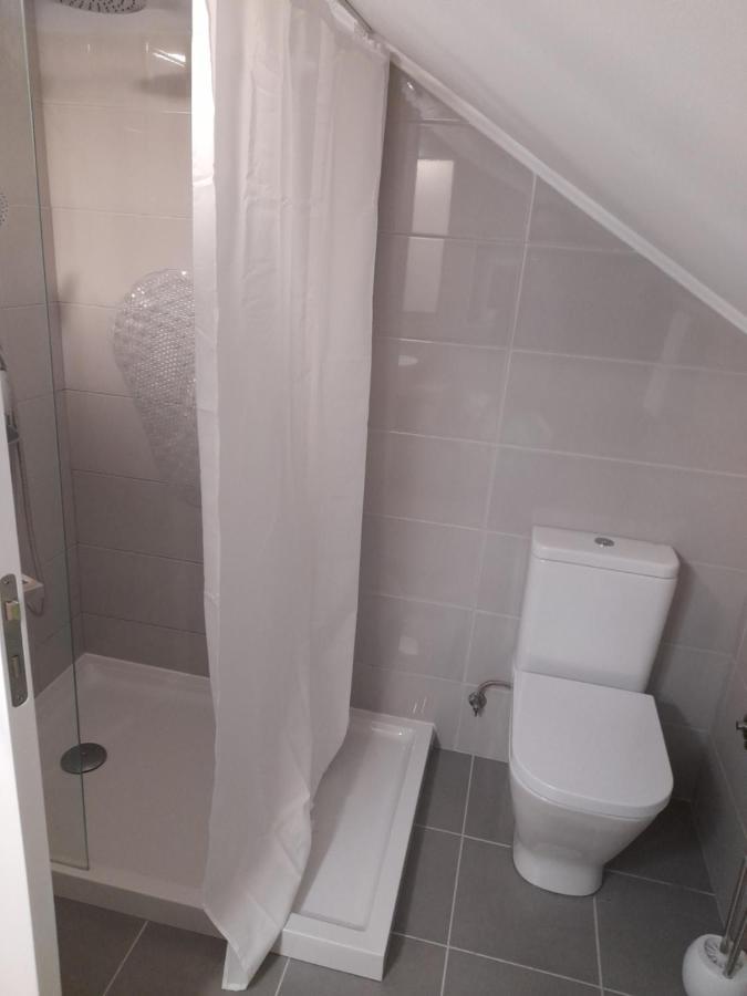 Hall 92 Quartos Com Wc Em Moradia Com Piscina A-Das-Lebres Лориш Екстер'єр фото